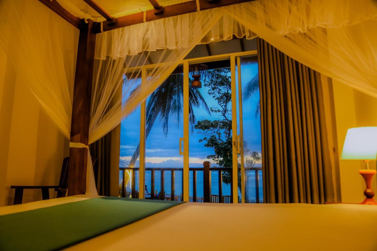 Shanora Beach Mirissa Exterior photo