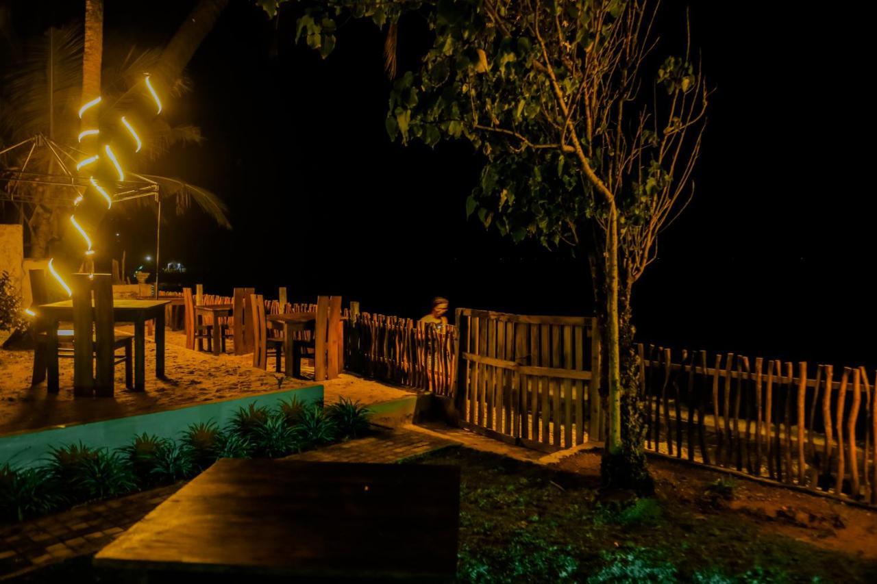 Shanora Beach Mirissa Exterior photo