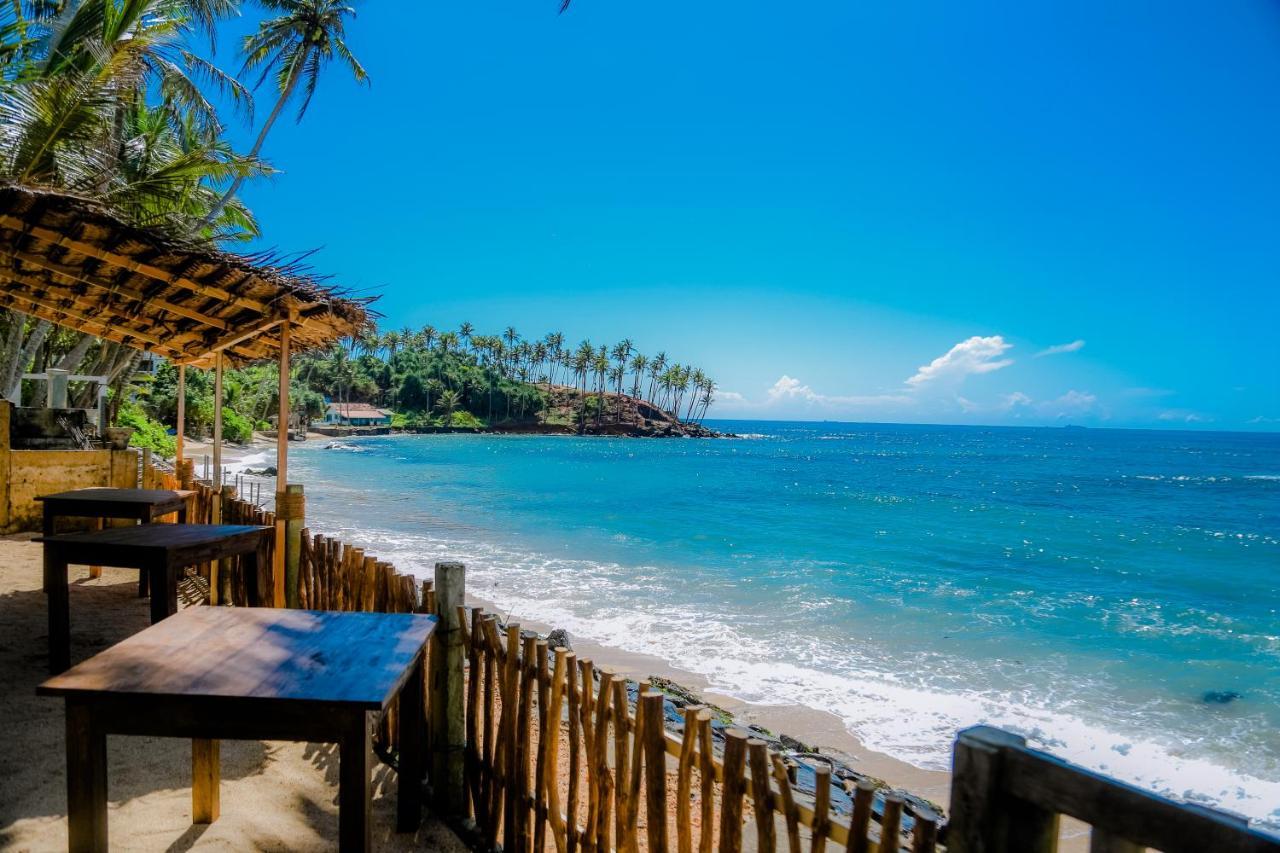 Shanora Beach Mirissa Exterior photo